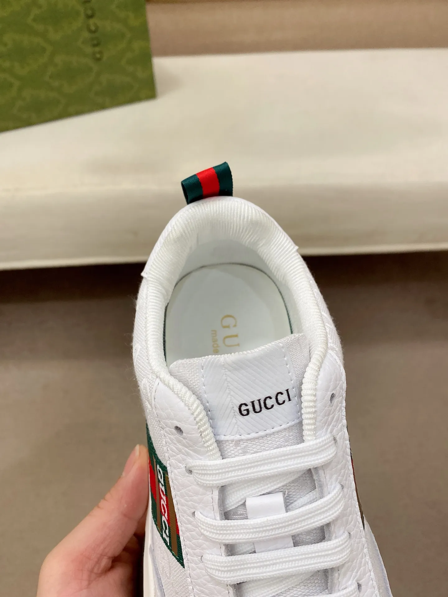 Men's men's shoes💰 462💰🇮🇹🇮🇹GUCCI🔍🔍new models are on sale at the same time at the counter. The uppers🇮🇹 are made of top-grain cowhide imported from Italy. Fully imported genuine leather lining 💪💪, completely 1⃣️ to 1⃣️ replica 🇮🇹💪💪, ⚠ sole: original sole provided by the original factory, exclusive movable molded sole super comfortable, ⚠ original factory follow-up, 🔍🔍 high quality, you can go in and out of the counter at will, welcome to compare⚠. Code number:38-44
